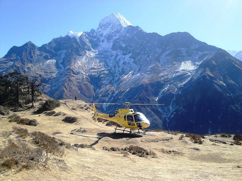 Everest helicopter sightseeing ban 1